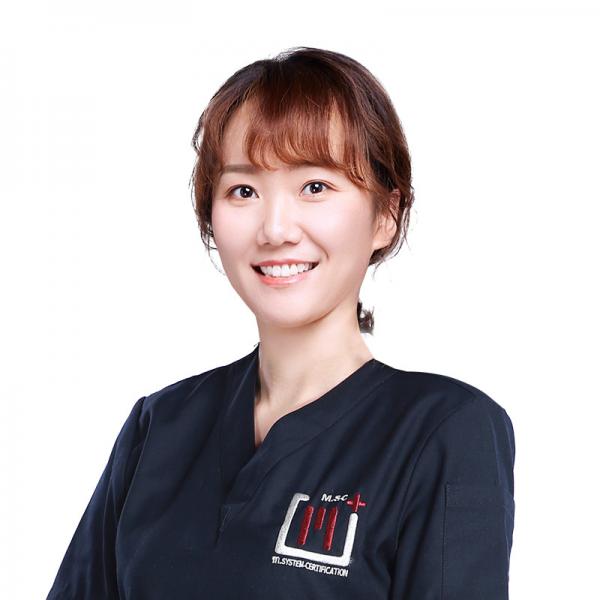 李文艳