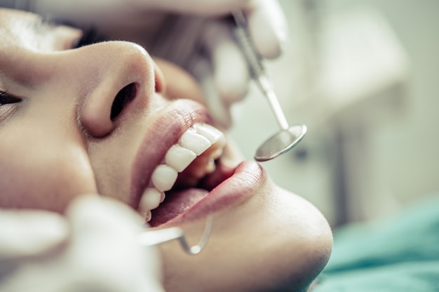 矫正牙齿酸胀感一般有多久？有办法能够快速缓解吗？