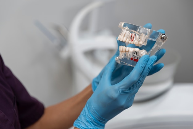 正畸须知：在选择医院时，如何判断医院的资质和信誉？